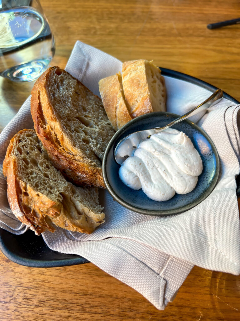Bread & truffle cream cheese
